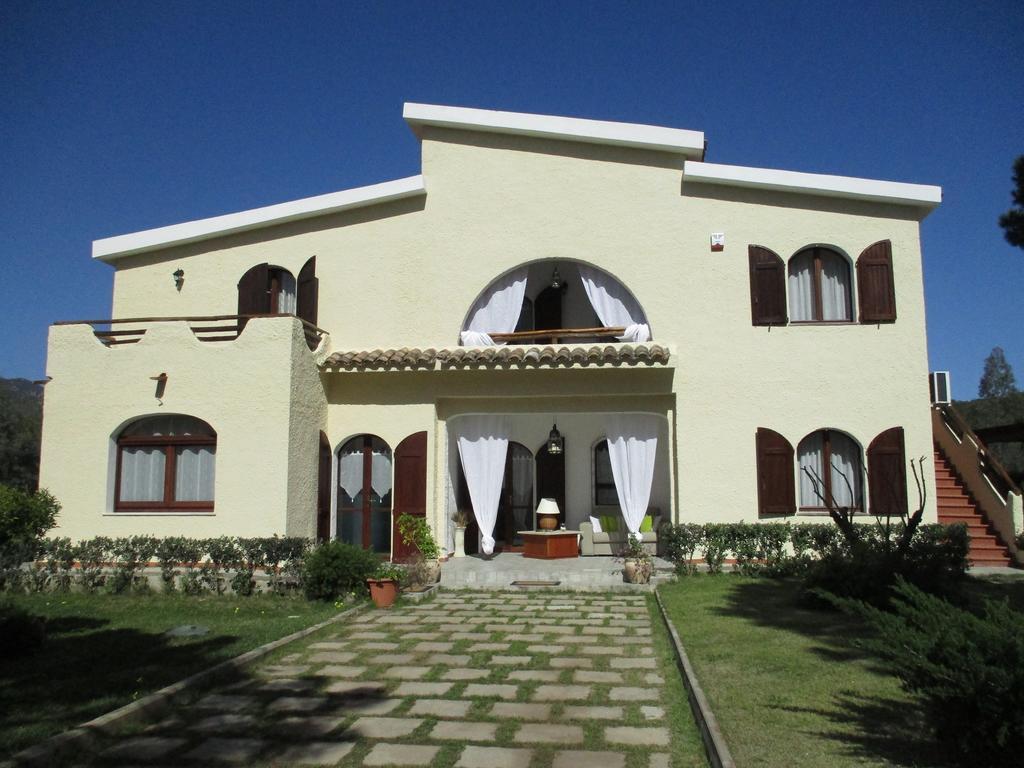 Villa Margherita Suite & Charme Pula Buitenkant foto