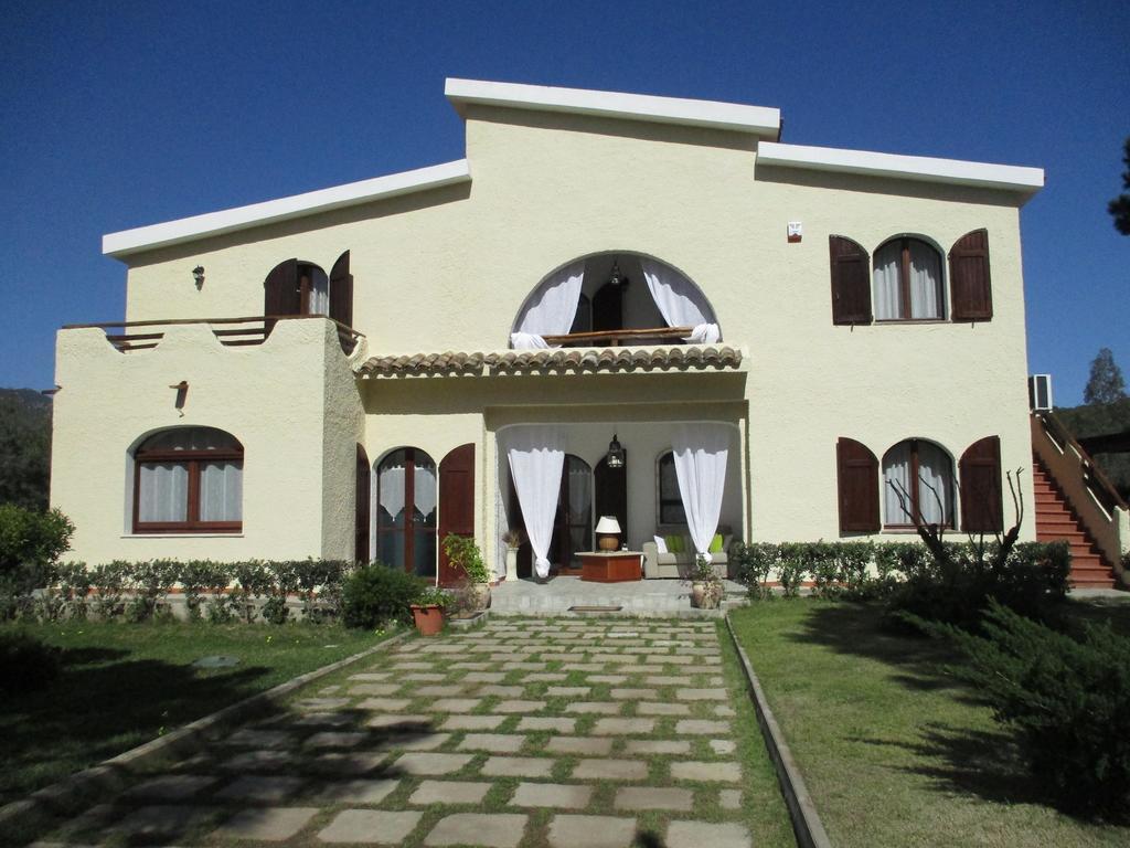 Villa Margherita Suite & Charme Pula Buitenkant foto